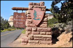 Eingangsschild zum Zion Nationalpark