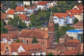 Blick von der Burg auf die Stiftskirche
