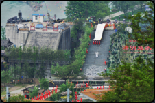 Blick vom Qinyan Tower auf das Qingming water releasing festival