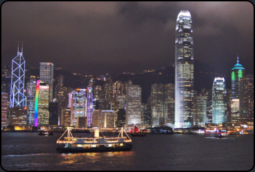 Blick auf die Skyline von Hongkong-Island bei Nacht