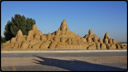 Sandskulptur, Mongolenköpfe