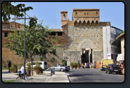 Südliche Stadtmauer mit der Bastione San Francesco