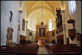 In der Kirche "Collégiale Saint-Sauveur"