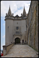 Burgtor zum "Château de Grignan"