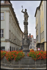 Rolandbrunnen  im Westen des Marktplatzes