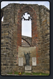 Friedhof und Ruine der Nicolaikirche
