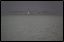 Der Leuchtturm am Südstrand der Düne vom Fährschiff "Fanny Girl" nach Helgoland
