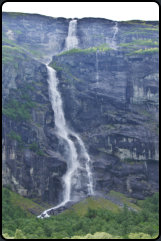 Wasserfälle bei Marstein, Trollveggen